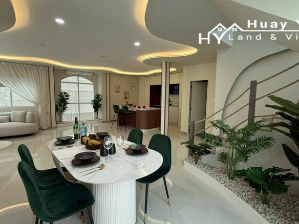 #3476 Spacious newly built villa at Phoenix Golf overlooking the adjoining fairway