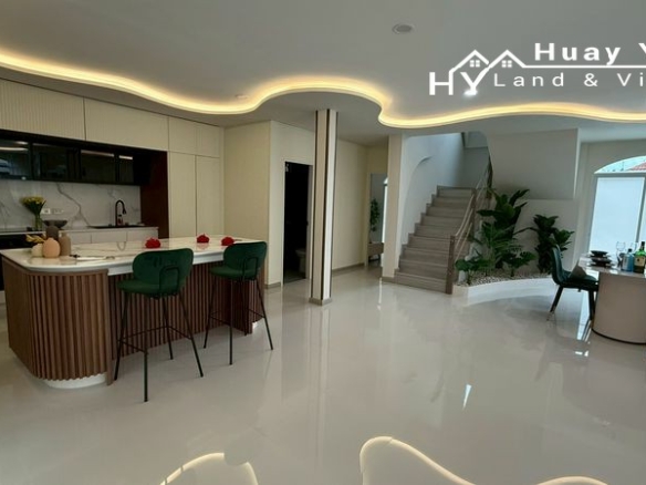 #3476 Spacious newly built villa at Phoenix Golf overlooking the adjoining fairway
