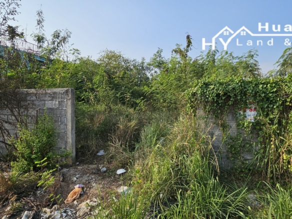 #1702  Walled plot on Huay Yai Road
