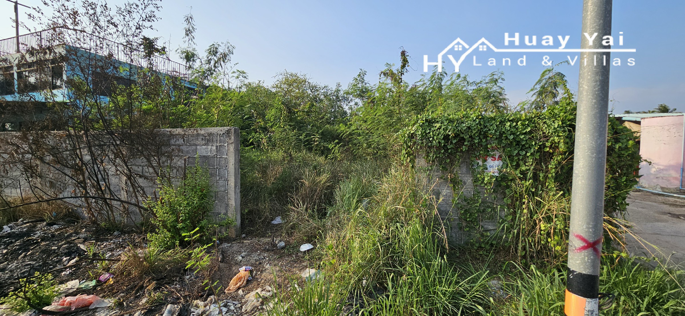 #1702  Walled plot on Huay Yai Road