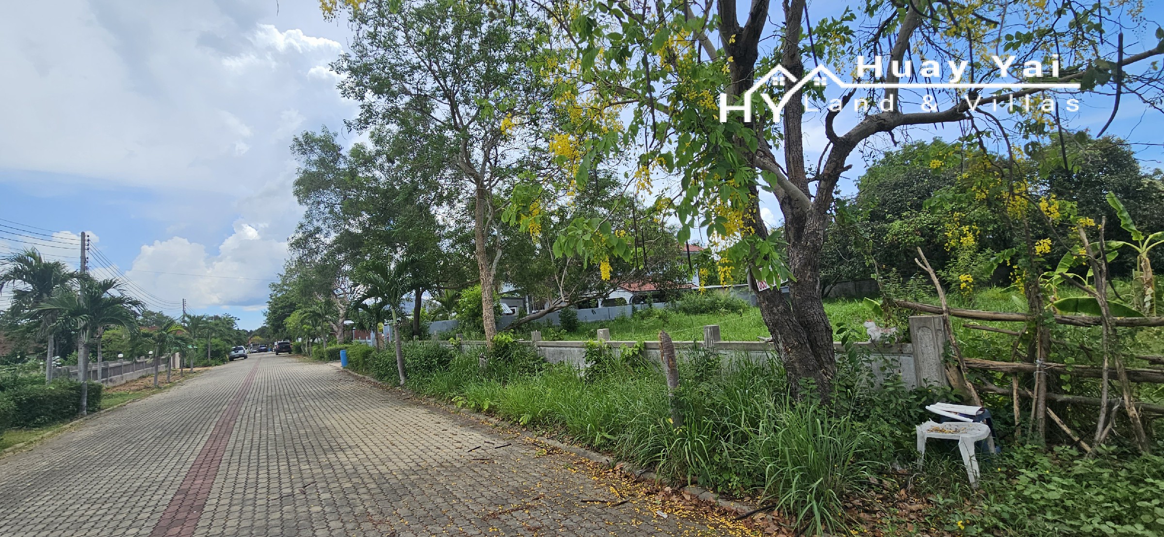 #1711    Land plot in gated community