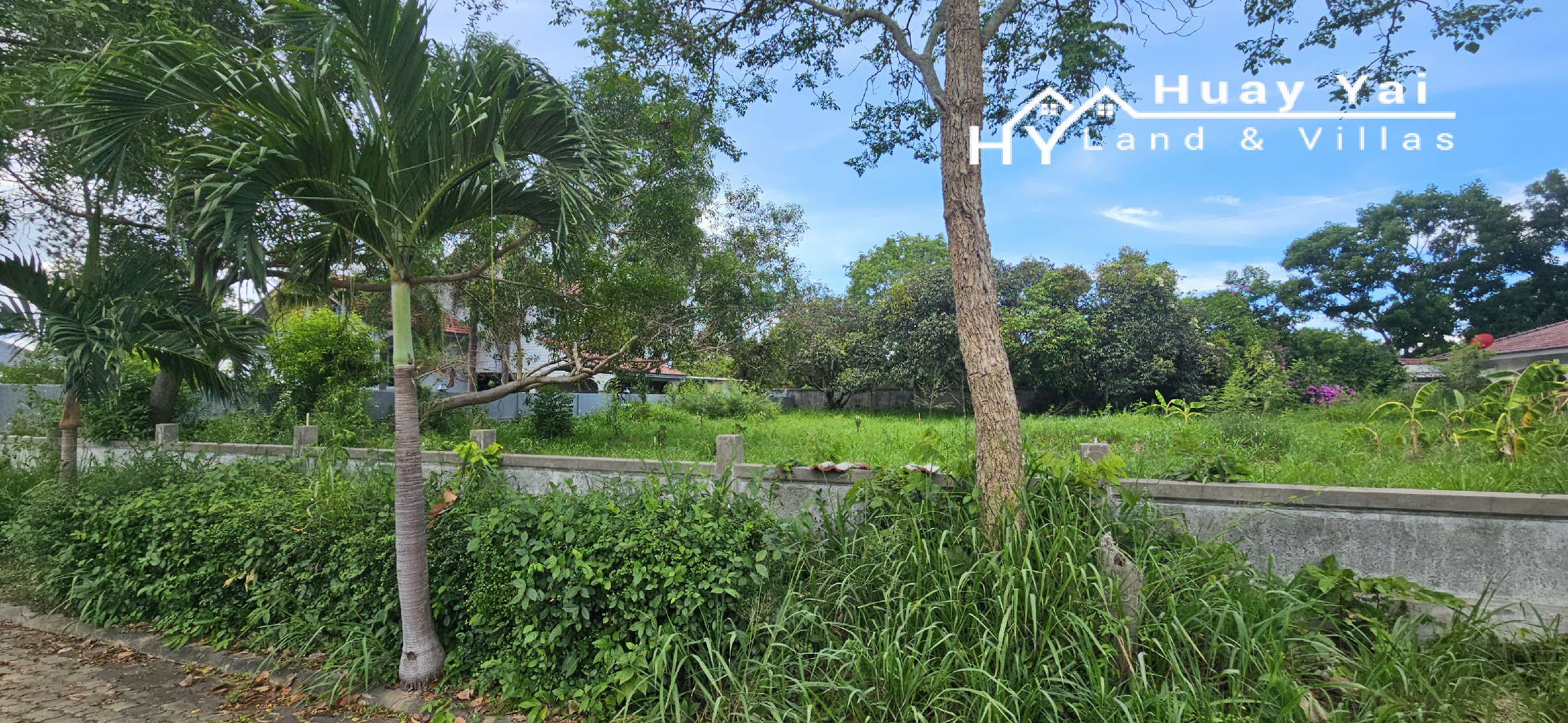 #1711    Land plot in gated community