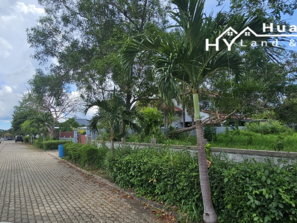 #1711    Land plot in gated community
