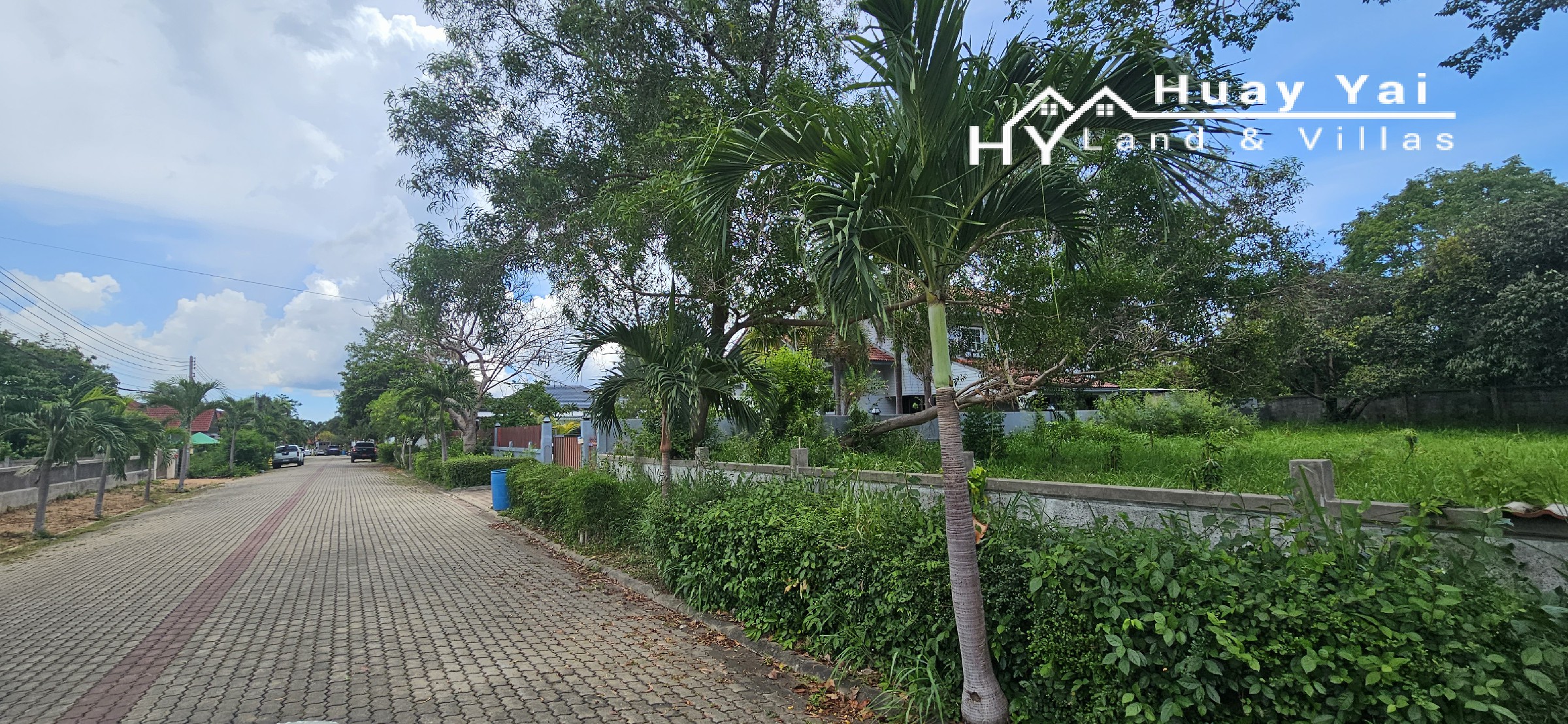 #1711    Land plot in gated community