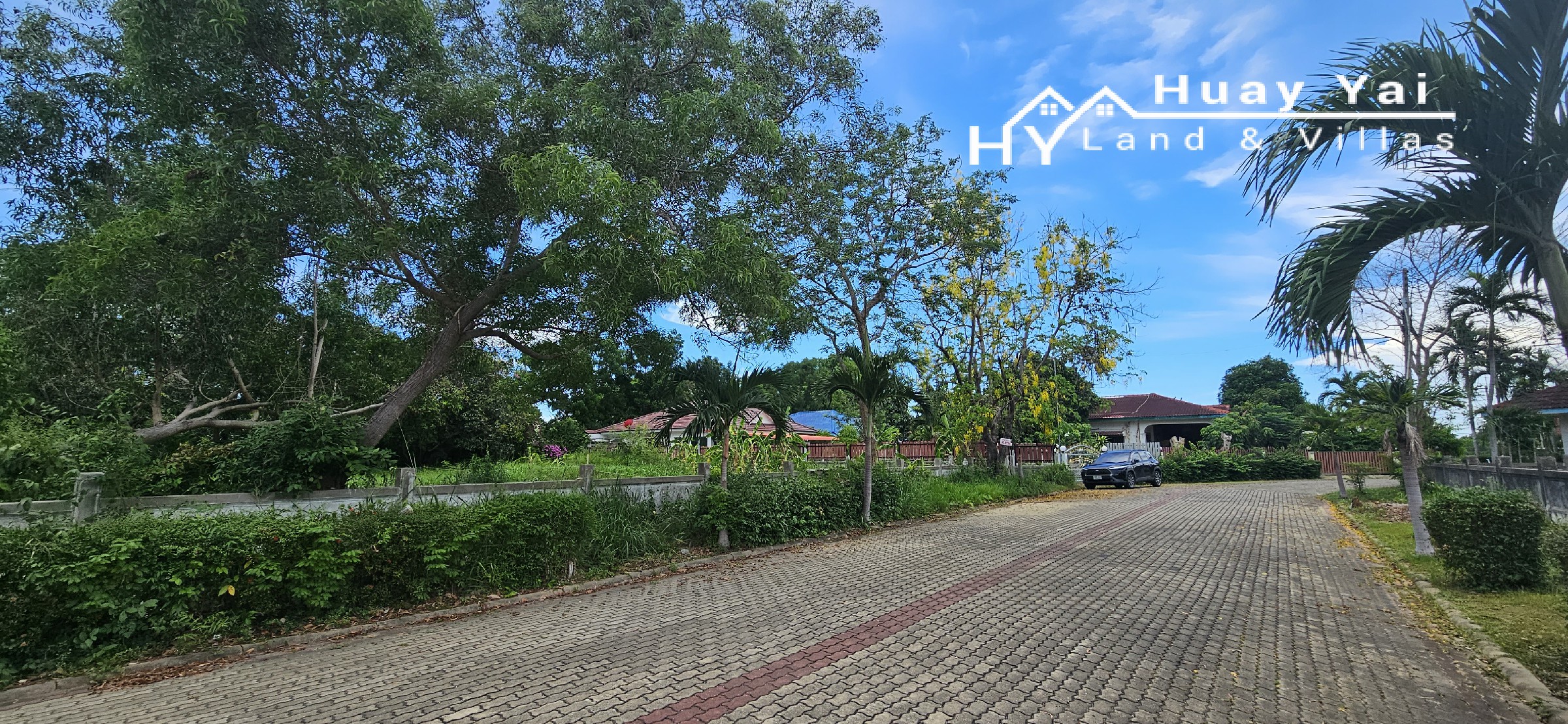 #1711    Land plot in gated community