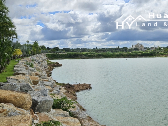 #1706        Beautiful 4rai with wide lake frontage, mature trees and some buildings