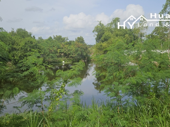 #1710 5rai adjoining gated community in centre of Huay Yai