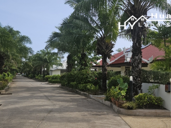 #1710 5rai adjoining gated community in centre of Huay Yai