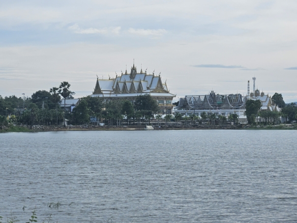 #1705  Land with 70m Lake frontage just outside Pattaya