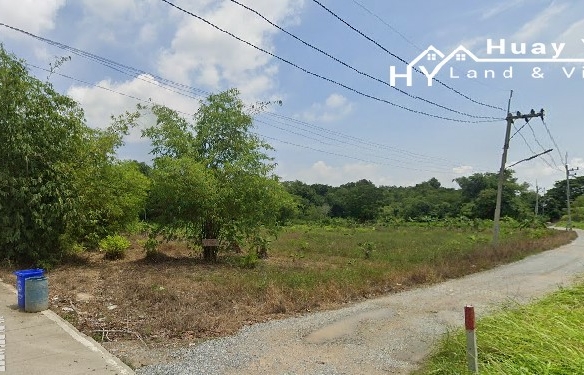 #1709  8rai in quiet residential area of Huay Yai