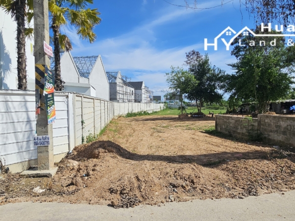 #1290  5+rai ideal multi villa site close to Huay Yai Road