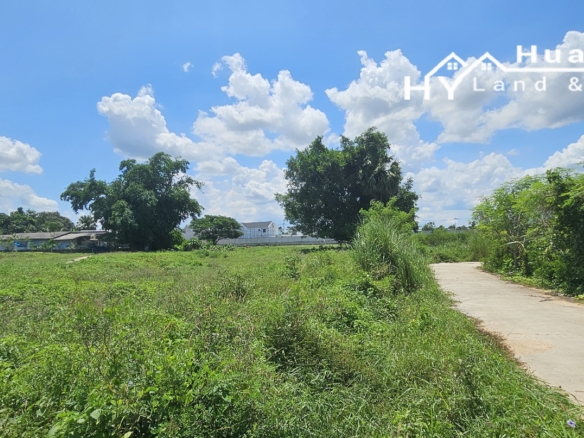 #1290  5+rai ideal multi villa site close to Huay Yai Road