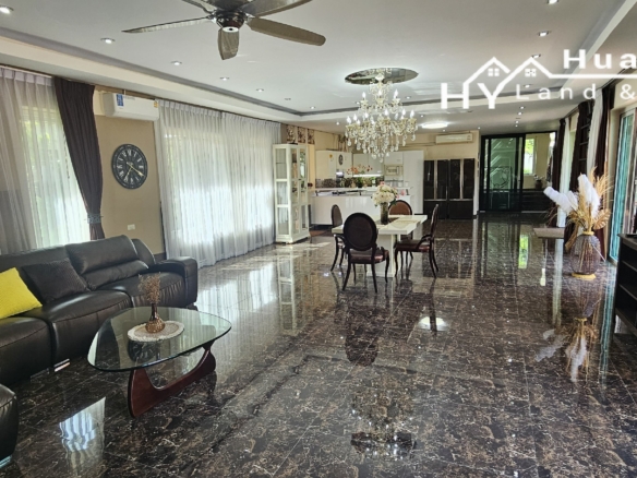 #3495   A well presented Pool House just off Huay Yai centre