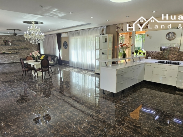 #3495   A well presented Pool House just off Huay Yai centre