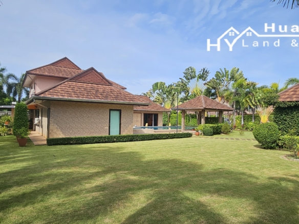 #3495   A well presented Pool House just off Huay Yai centre