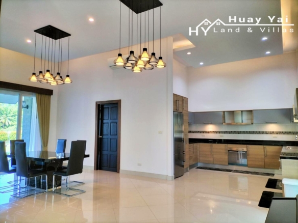 #3109 Spacious well proportioned Pool Villa in large plot