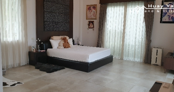 #3109 Spacious well proportioned Pool Villa in large plot
