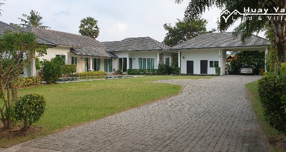 #3109 Spacious well proportioned Pool Villa in large plot