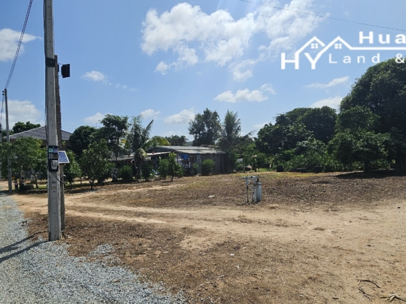 #1739     Plot with borehole near Chak Nok Lake and Huay Yai Village