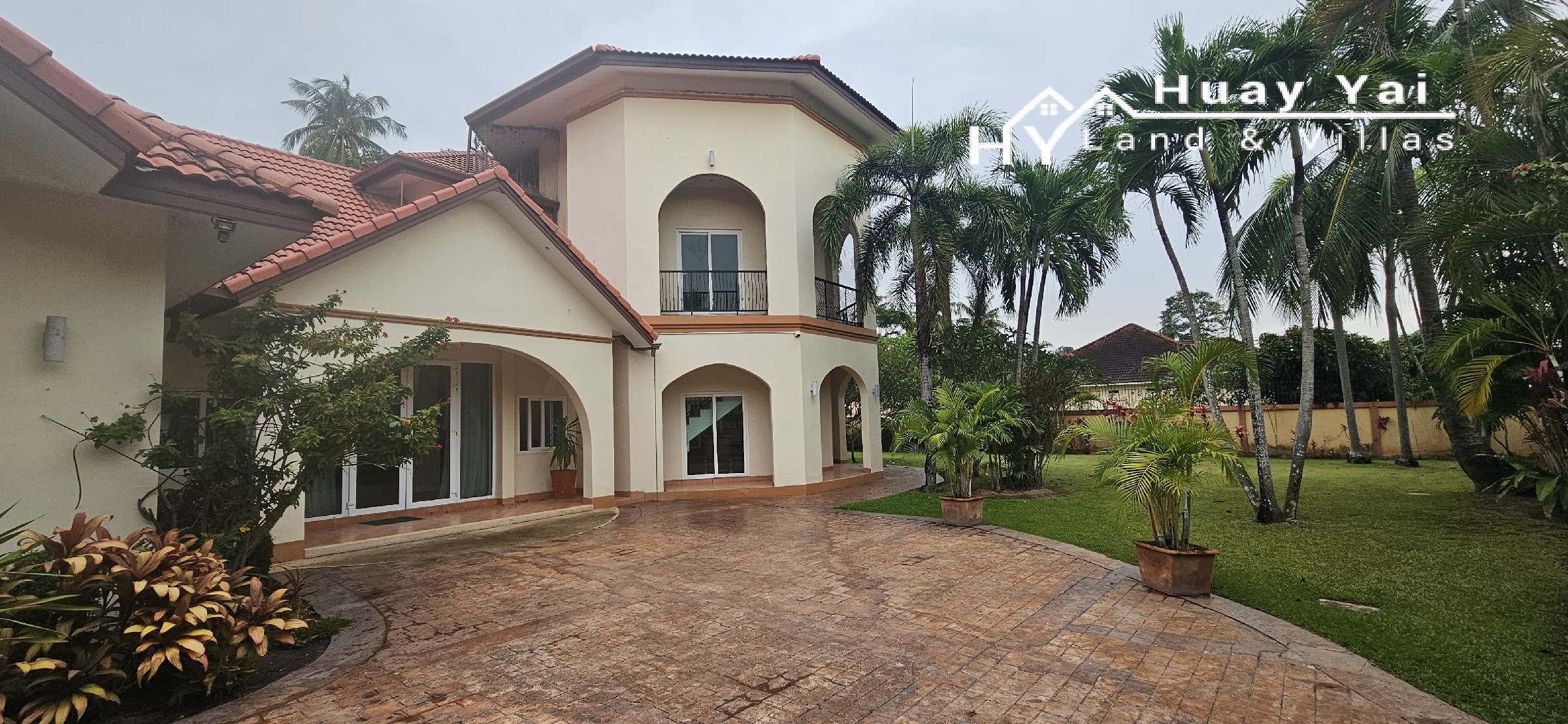 #3515   Beautifully presented and refurbished Pool Villa in large walled garden quietly hidden away in Huay Yai