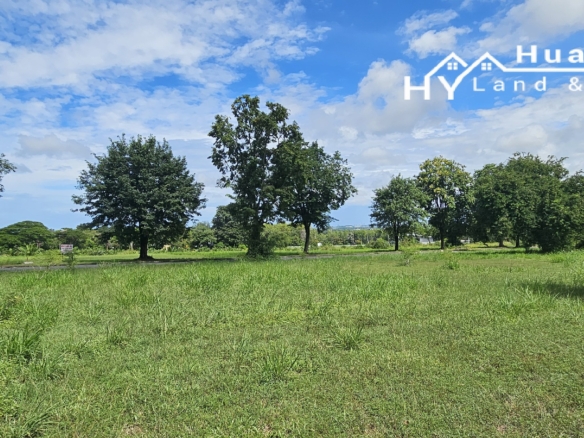 #B82 & B83 2x Premium Building plots close to the main entrance over looking the fairway