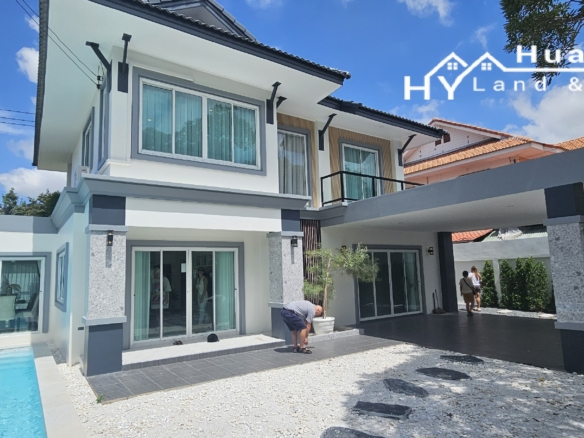 #3524 Modern Well Presented & Updated Pool Villa