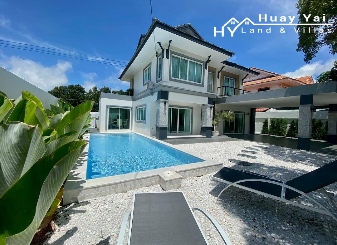 #3524 Modern Well Presented & Updated Pool Villa