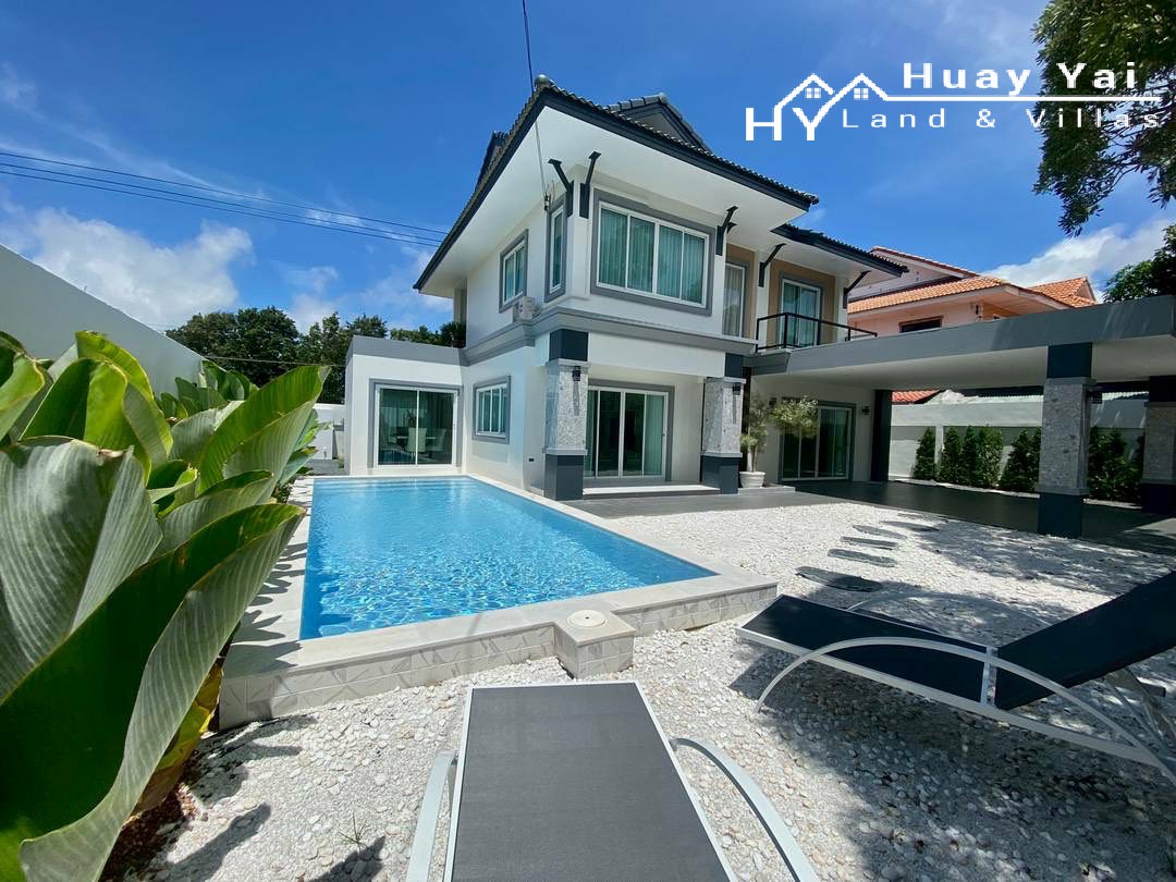 #3524 Modern Well Presented & Updated Pool Villa