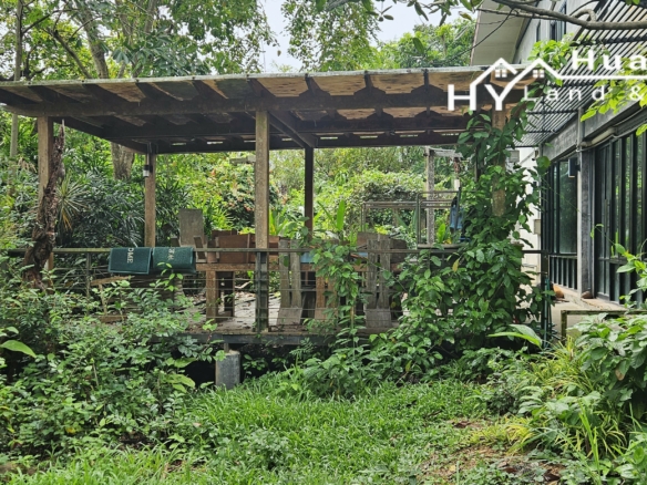 #1763  44rai Fruit Farm For Sale Chon Buri with large modern style house.   SUPERB VALUE FOR MONEY.