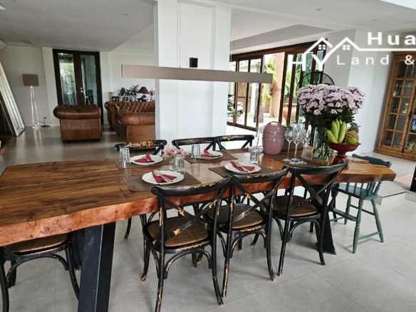 #3531 GOLF VILLA WITH PERFECT LIVING ACCOMMODATION, RIGHT ON THE FAIRWAY