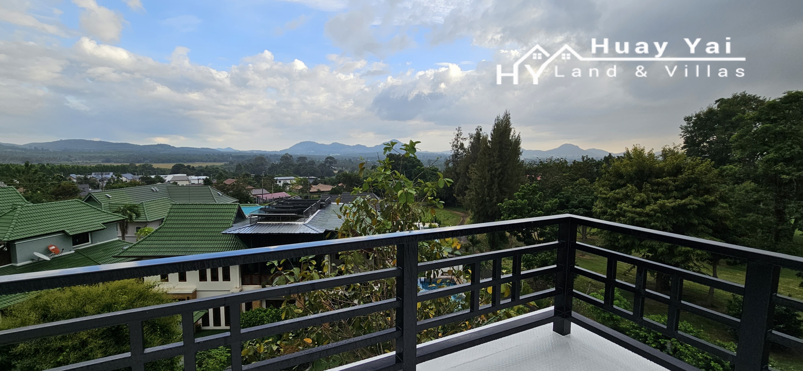 #3531 GOLF VILLA WITH PERFECT LIVING ACCOMMODATION, RIGHT ON THE FAIRWAY