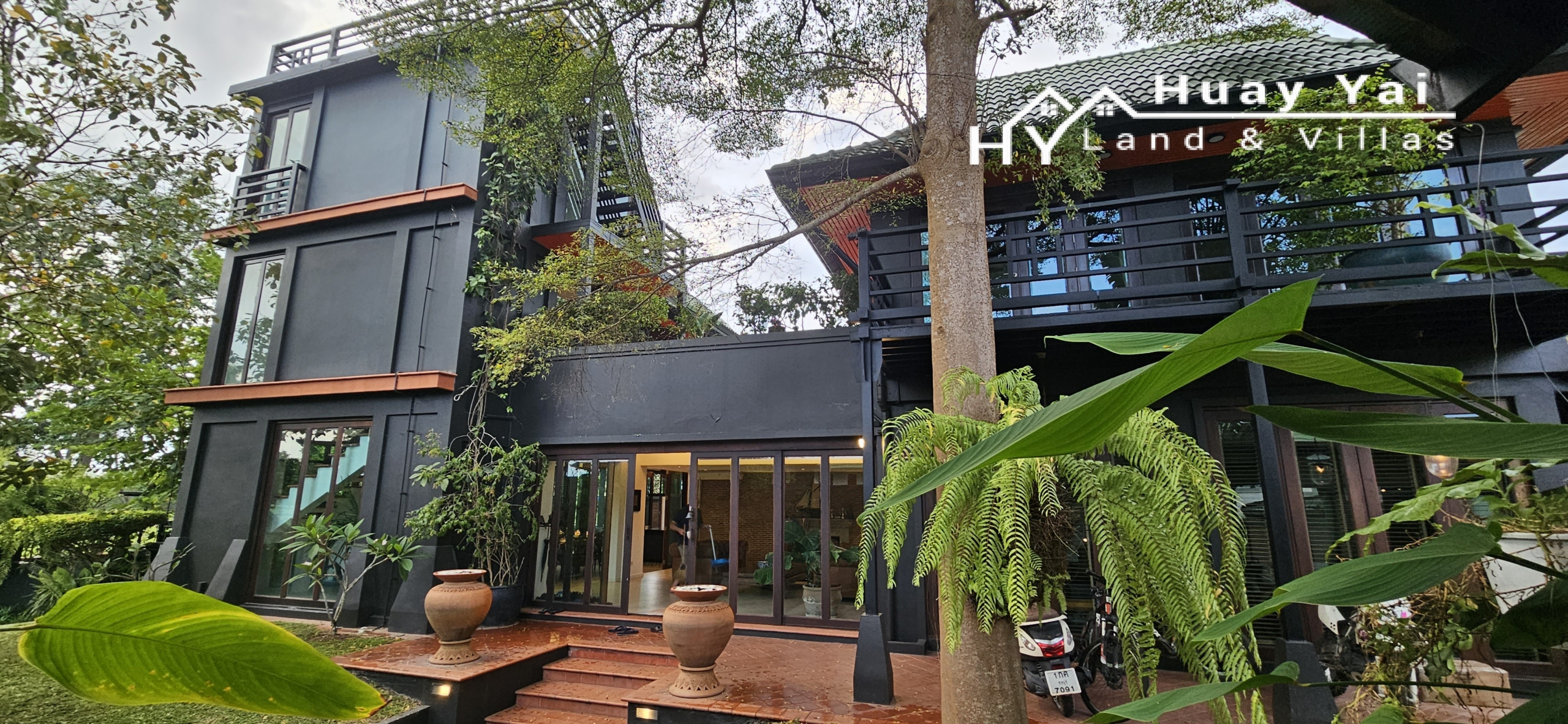#3531 GOLF VILLA WITH PERFECT LIVING ACCOMMODATION, RIGHT ON THE FAIRWAY