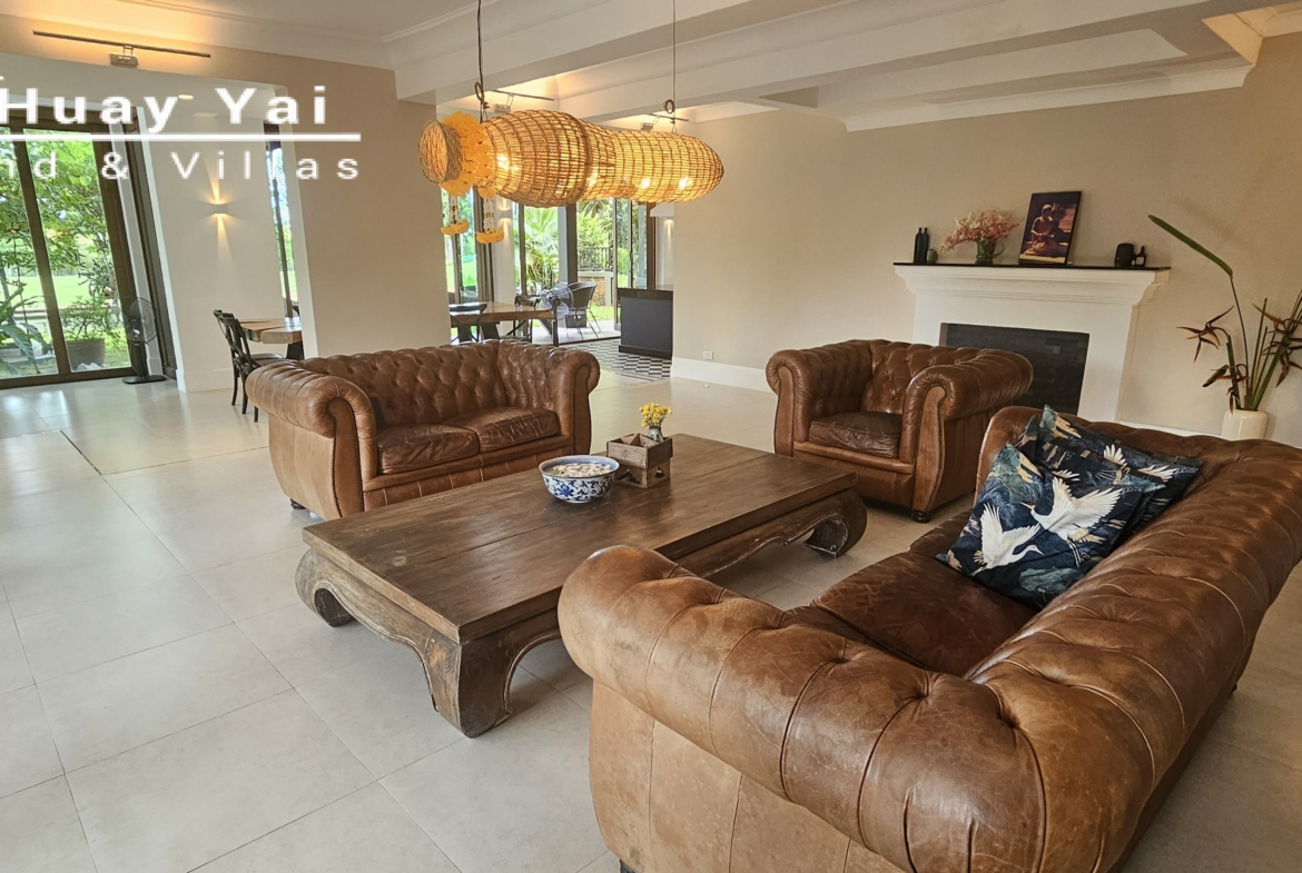 #3531 GOLF VILLA WITH PERFECT LIVING ACCOMMODATION, RIGHT ON THE FAIRWAY