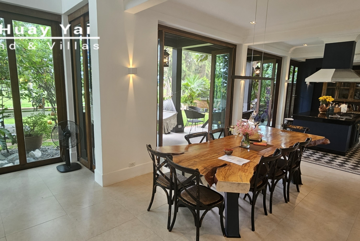 #3531 GOLF VILLA WITH PERFECT LIVING ACCOMMODATION, RIGHT ON THE FAIRWAY