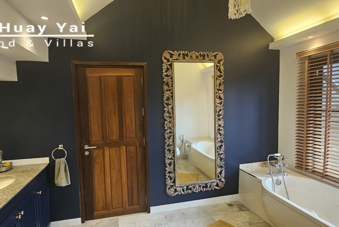 #3531 GOLF VILLA WITH PERFECT LIVING ACCOMMODATION, RIGHT ON THE FAIRWAY