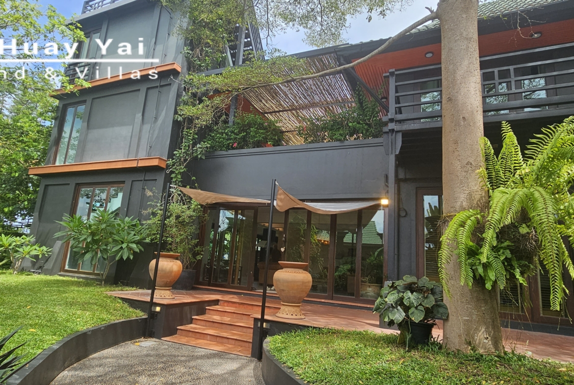 #3531 GOLF VILLA WITH PERFECT LIVING ACCOMMODATION, RIGHT ON THE FAIRWAY