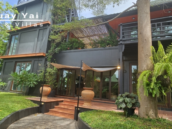 #3531 GOLF VILLA WITH PERFECT LIVING ACCOMMODATION, RIGHT ON THE FAIRWAY