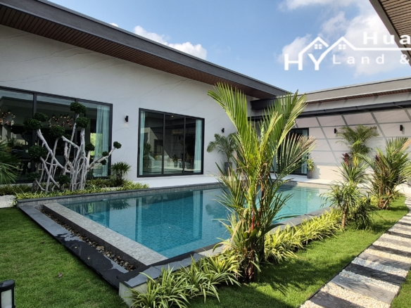 #3535 Well Built Luxury Pool Villa at Horseshoe Point, Pattaya