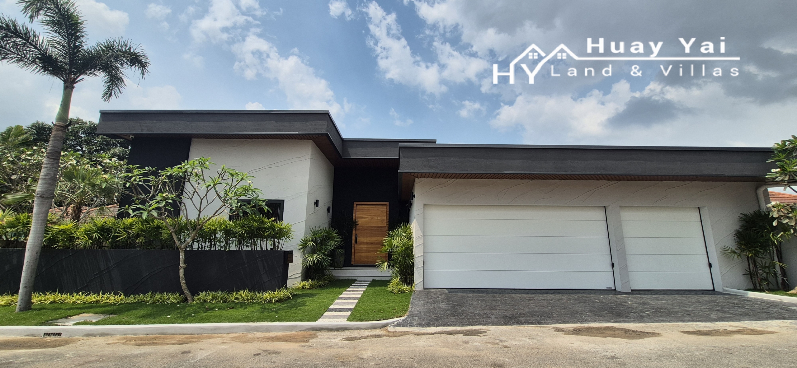 #3535 Well Built Luxury Pool Villa at Horseshoe Point, Pattaya