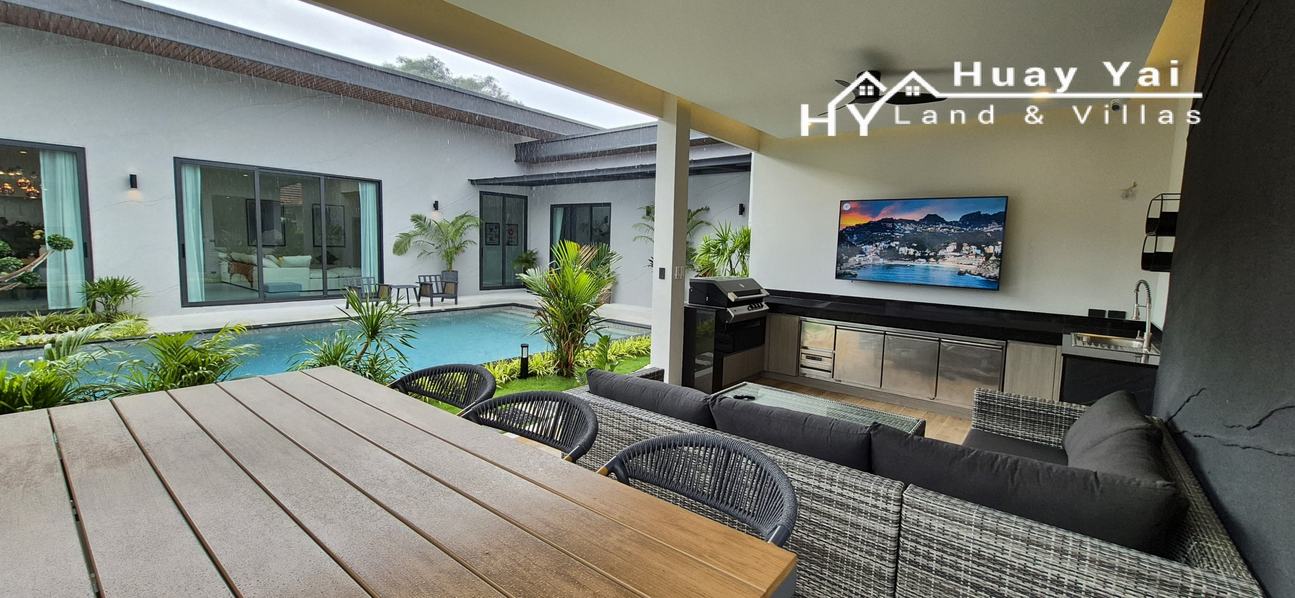 #3535 Well Built Luxury Pool Villa at Horseshoe Point, Pattaya