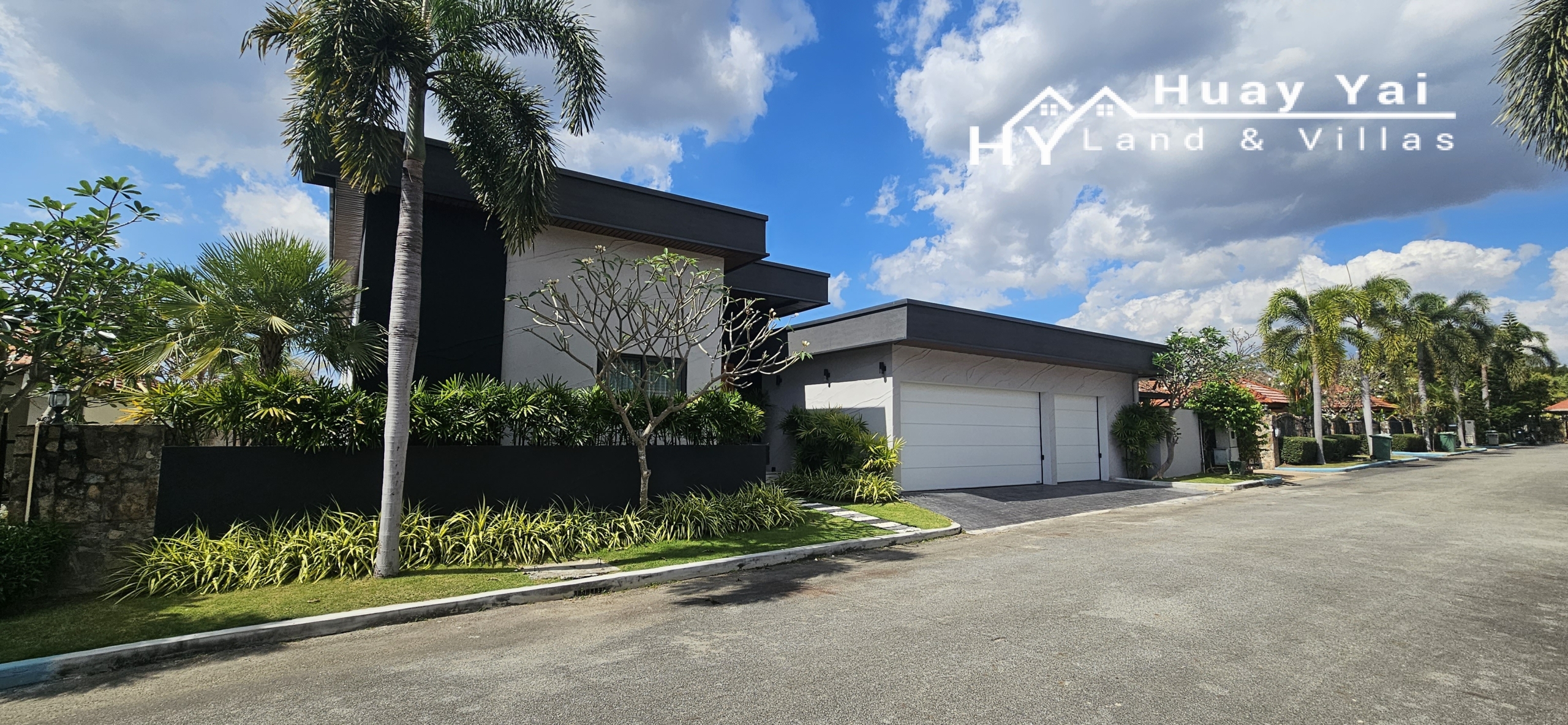 #3535 Well Built Luxury Pool Villa at Horseshoe Point, Pattaya