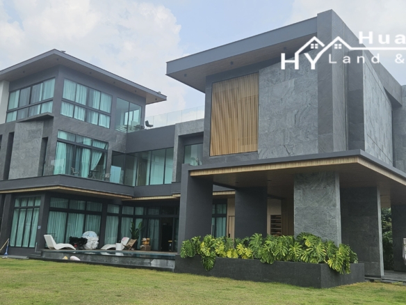 #3527 Luxury Pool Villa at Soi 27, Huay Yai near Pattaya