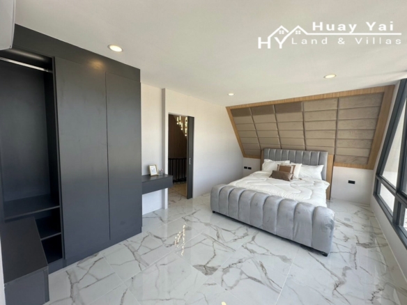 #3543 Large detached renovated modern Pool Villa in gated compound
