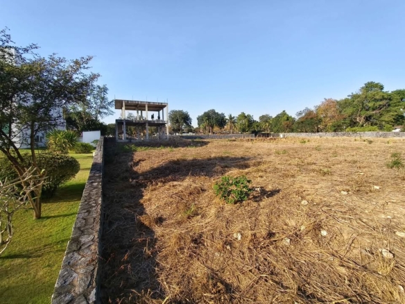 #B6 & B7 2x Premium walled double plots over looking the fairway @ Phoenix Golf