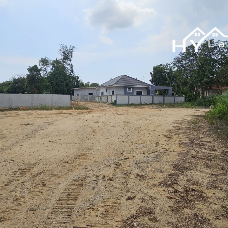 #1804  Land For Sale. Half Rai plot just off Soi Chaiyapruek2