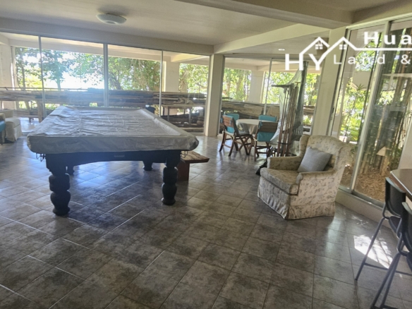 #3556  Large Absolute Beachfront contemporary modern house at Na Jomtien