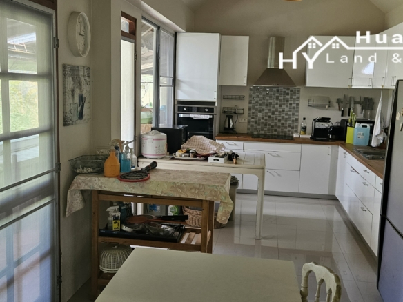 #3556  Large Absolute Beachfront contemporary modern house at Na Jomtien