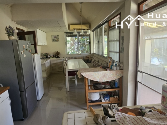 #3556  Large Absolute Beachfront contemporary modern house at Na Jomtien