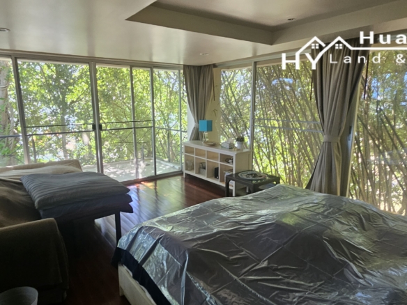 #3556  Large Absolute Beachfront contemporary modern house at Na Jomtien