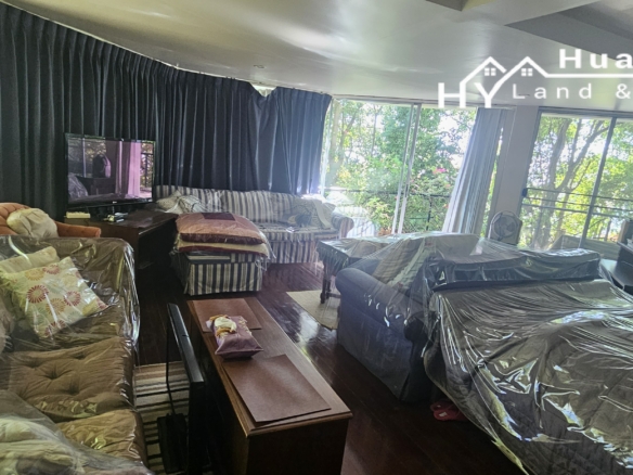 #3556  Large Absolute Beachfront contemporary modern house at Na Jomtien